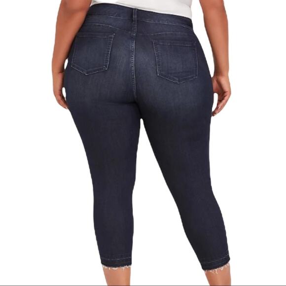 Torrid Crop Raw Hem Dark Wash High Rise Jegging Jeans Plus Size 24XS - Picture 2 of 9